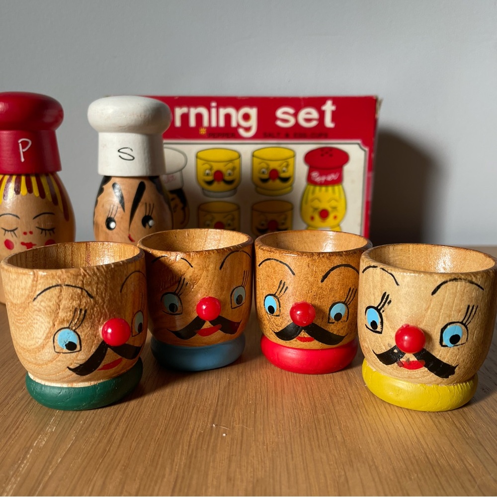 Vintage MCM Morning Set Wooden Egg Cups & Salt Pepper Shakers
